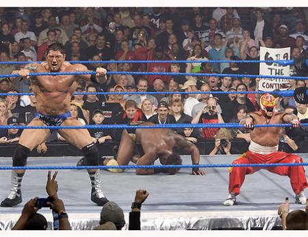 batista et rey mysterio entrant de detruire orlando jordan